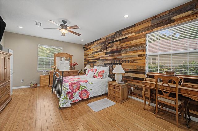 2216 PINECREST DRIVE, Lutz, FL 33549