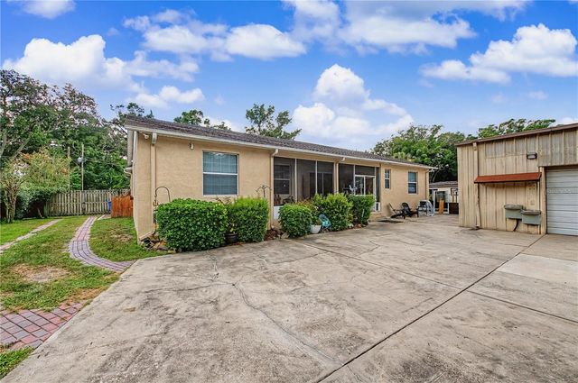 2216 PINECREST DRIVE, Lutz, FL 33549