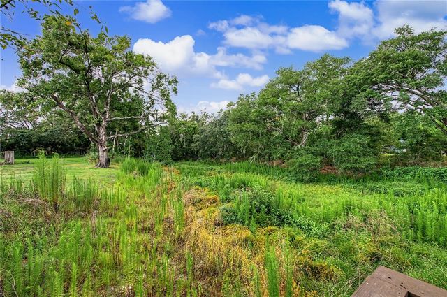 2216 PINECREST DRIVE, Lutz, FL 33549