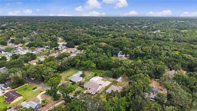 2216 PINECREST DRIVE, Lutz, FL 33549