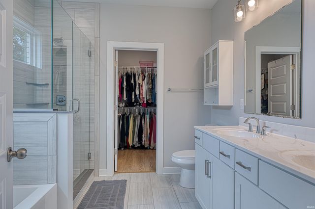 5620 RED LAKE Drive, Mount Vernon, IN 47620