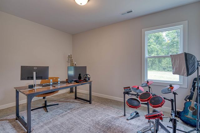 5620 RED LAKE Drive, Mount Vernon, IN 47620