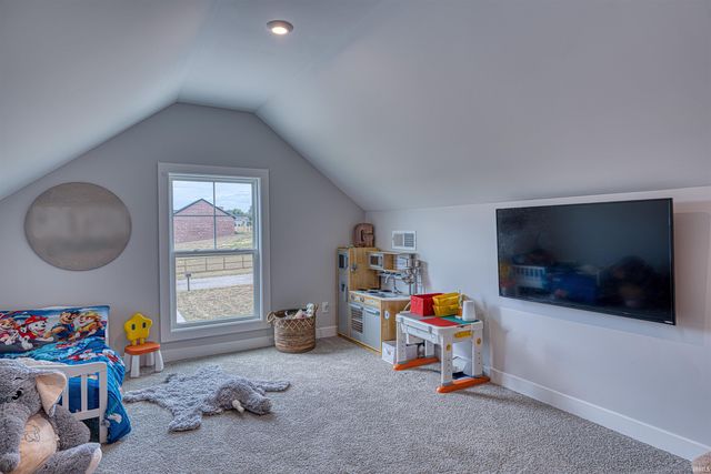 5620 RED LAKE Drive, Mount Vernon, IN 47620