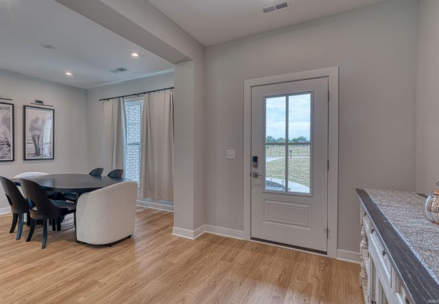 5620 RED LAKE Drive, Mount Vernon, IN 47620