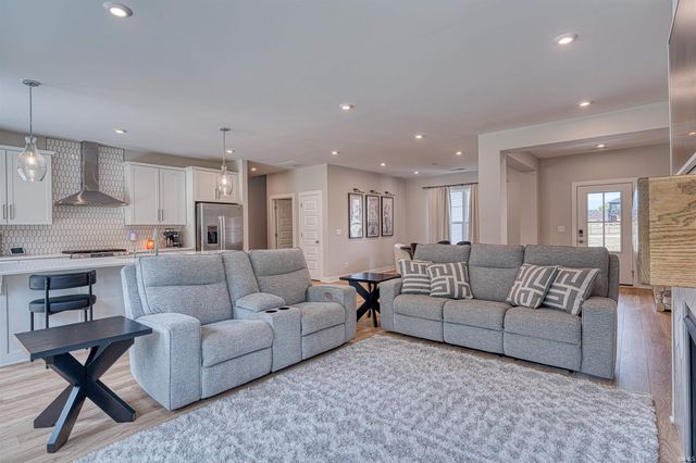 5620 RED LAKE Drive, Mount Vernon, IN 47620