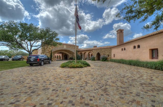 000 La Serena LOOP, Horseshoe Bay, TX 78657