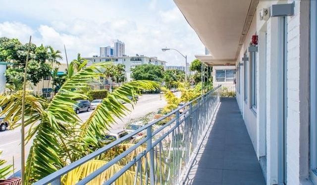 801 15th St 208, Miami Beach, FL 33139