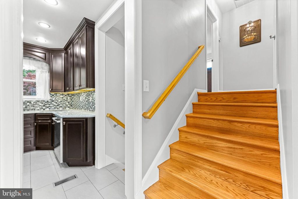 Image 19 of property listing at 2902 RITCHIE AVE, Baltimore, MD 21219
