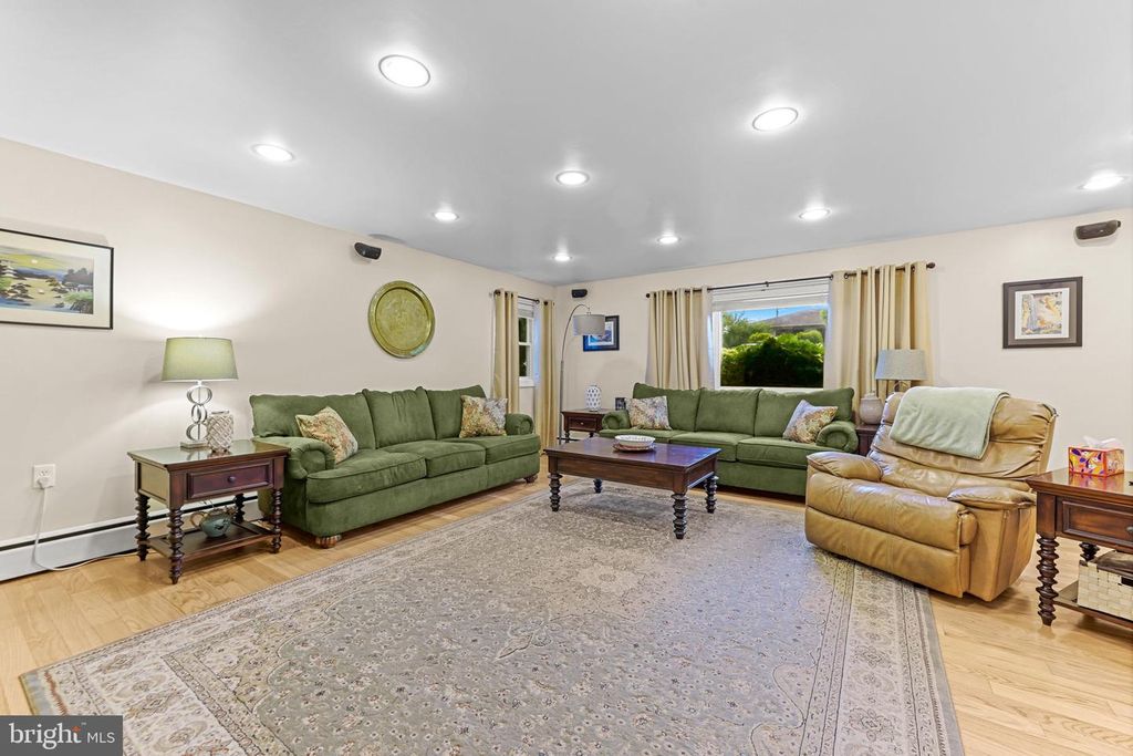 Image 31 of property listing at 2902 RITCHIE AVE, Baltimore, MD 21219
