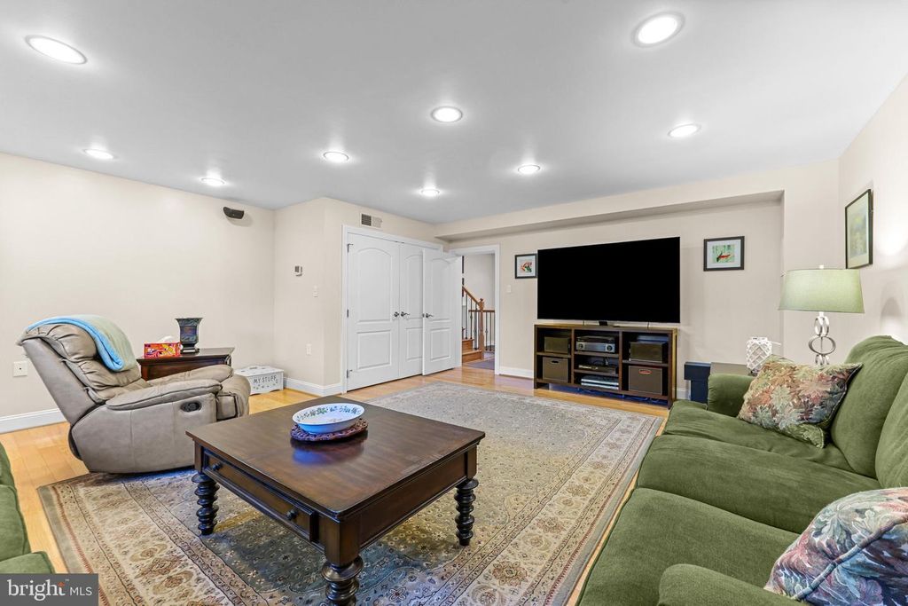 Image 32 of property listing at 2902 RITCHIE AVE, Baltimore, MD 21219