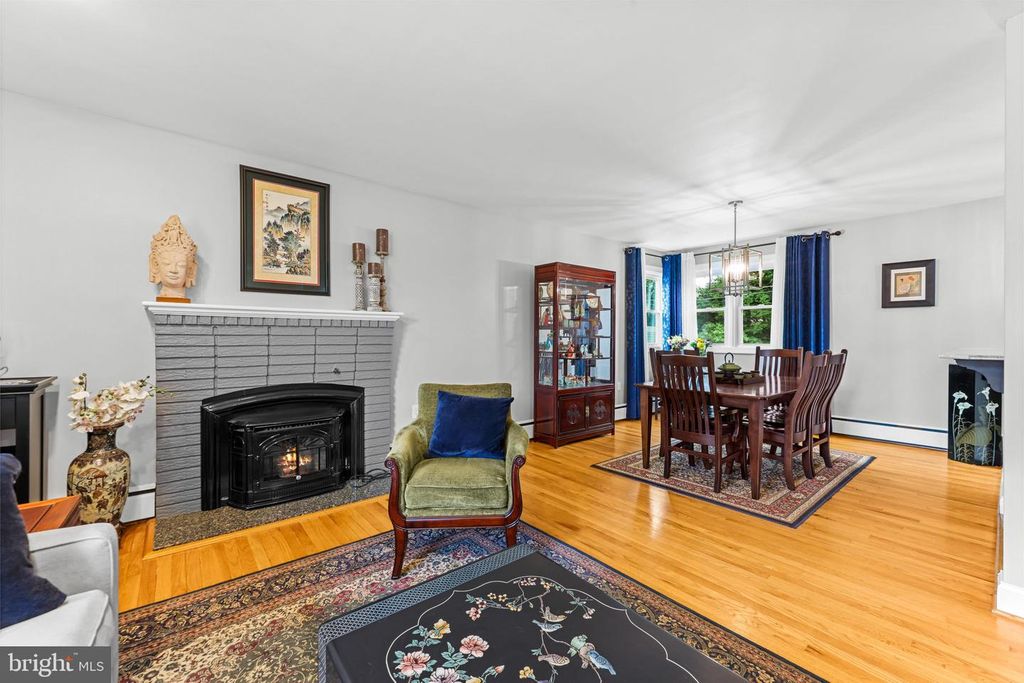 Image 8 of property listing at 2902 RITCHIE AVE, Baltimore, MD 21219
