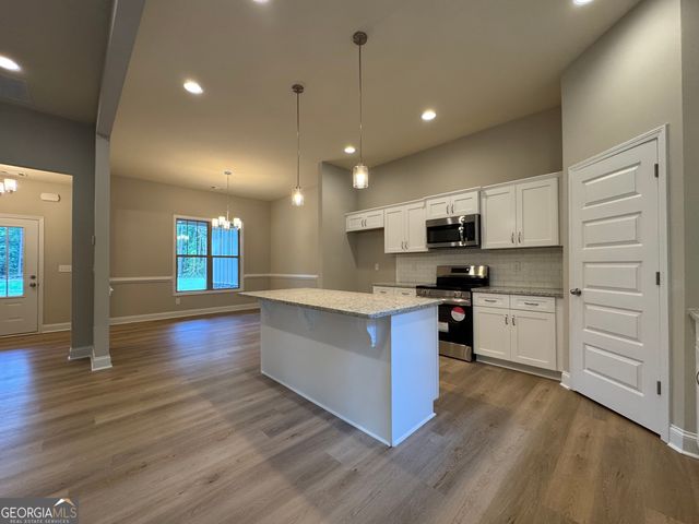 157 Country World Drive, Macon, GA 31211