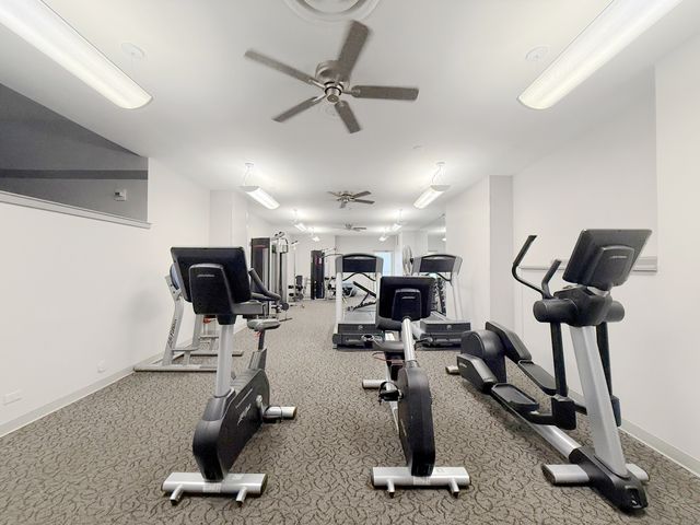 6301 N Sheridan Road 21E, Chicago, IL 60660