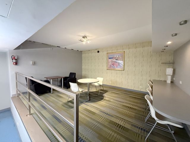 6301 N Sheridan Road 21E, Chicago, IL 60660