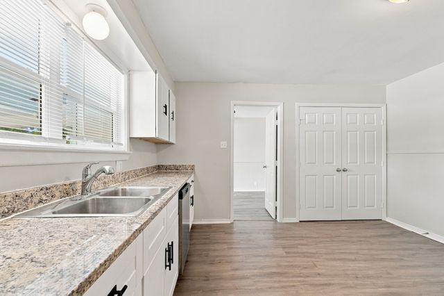 904 Bales Street, Cleburne, TX 76033
