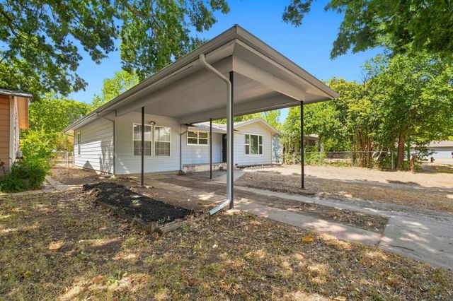 904 Bales Street, Cleburne, TX 76033