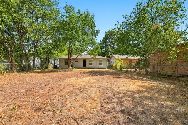 904 Bales Street, Cleburne, TX 76033