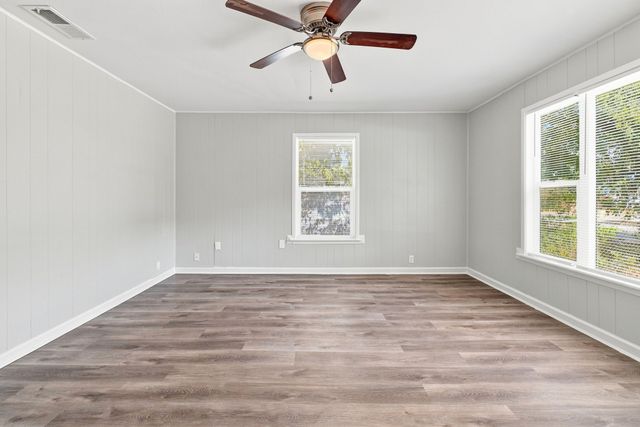 904 Bales Street, Cleburne, TX 76033