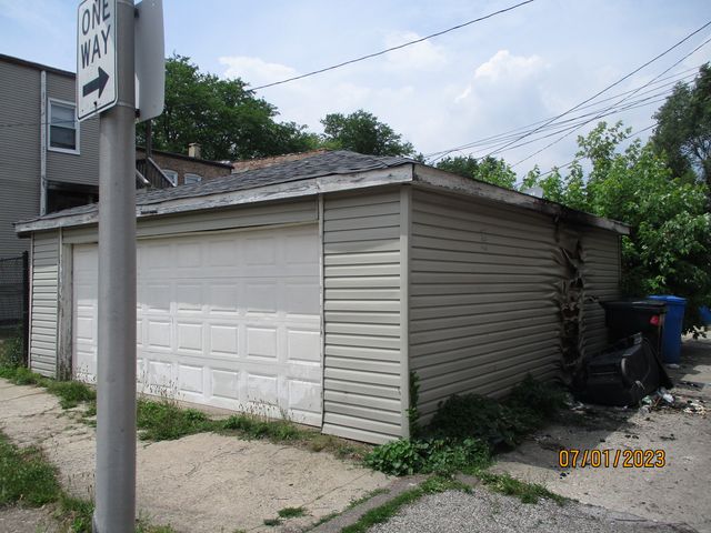 7359 S Dante Avenue, Chicago, IL 60619