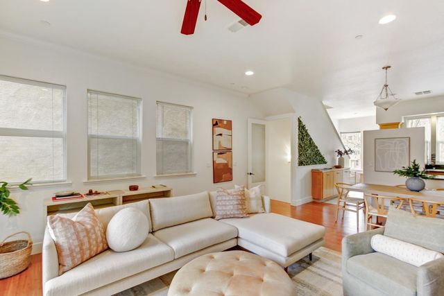 243 Mcdowell Ln, West Sacramento, CA 95605