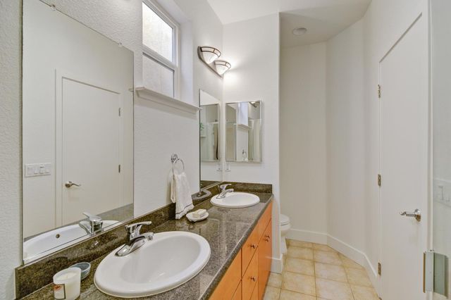 243 Mcdowell Ln, West Sacramento, CA 95605