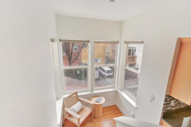 243 Mcdowell Ln, West Sacramento, CA 95605