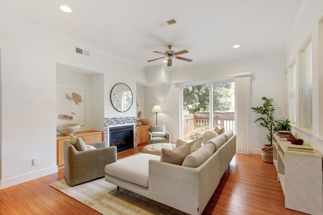 243 Mcdowell Ln, West Sacramento, CA 95605