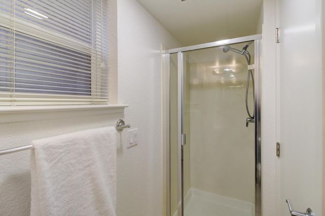 243 Mcdowell Ln, West Sacramento, CA 95605