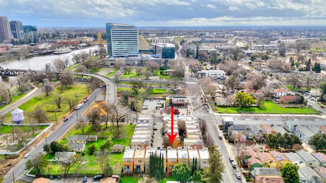 243 Mcdowell Ln, West Sacramento, CA 95605