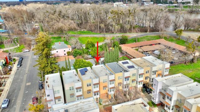 243 Mcdowell Ln, West Sacramento, CA 95605