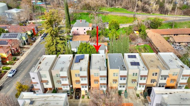 243 Mcdowell Ln, West Sacramento, CA 95605