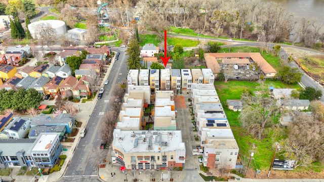 243 Mcdowell Ln, West Sacramento, CA 95605