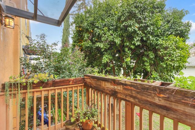 243 Mcdowell Ln, West Sacramento, CA 95605