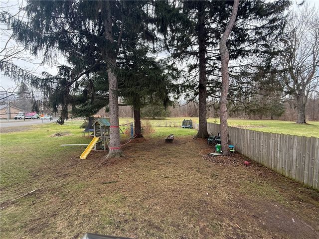 1990 Ridge Road, Ontario, NY 14519