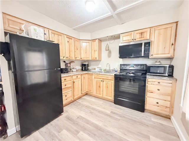 1990 Ridge Road, Ontario, NY 14519
