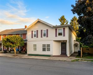 1990 Ridge Road, Ontario, NY 14519