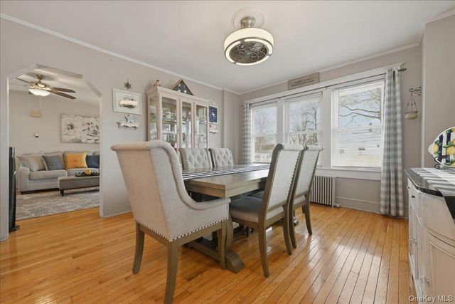197 S 4th Street, Lindenhurst, NY 11757