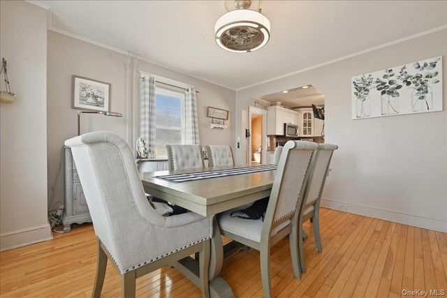 197 S 4th Street, Lindenhurst, NY 11757