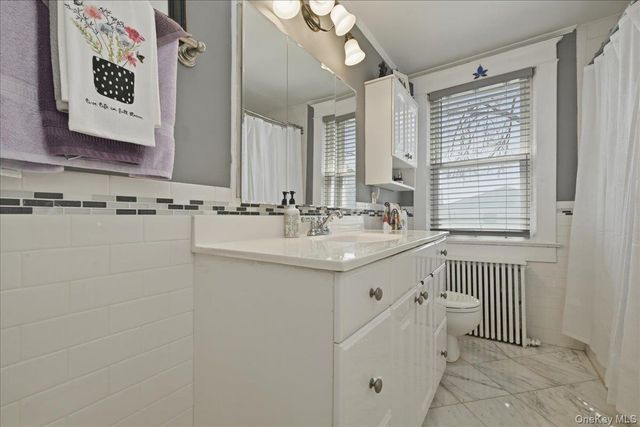 197 S 4th Street, Lindenhurst, NY 11757