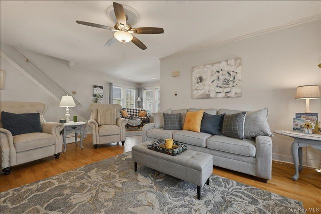 197 S 4th Street, Lindenhurst, NY 11757