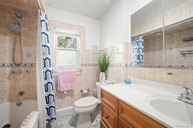 284 Baldwin Road, Hempstead, NY 11550