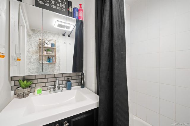 284 Baldwin Road, Hempstead, NY 11550