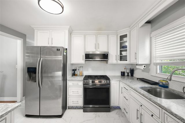 284 Baldwin Road, Hempstead, NY 11550