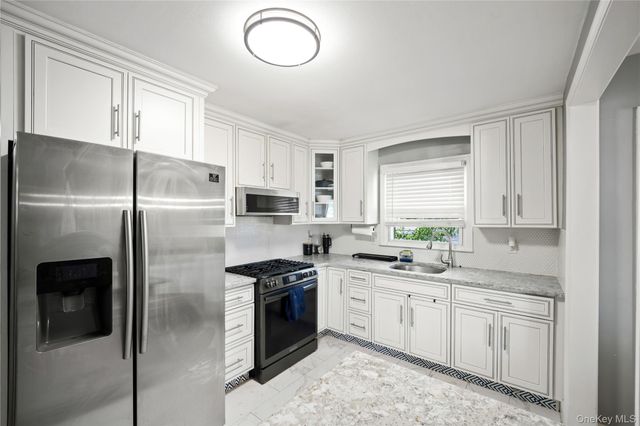284 Baldwin Road, Hempstead, NY 11550