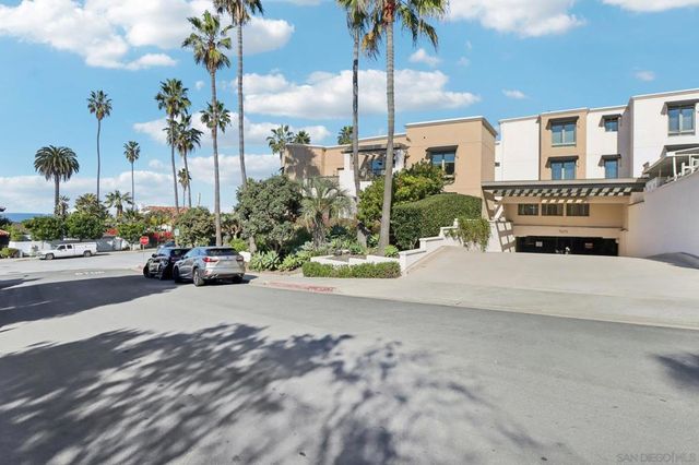 464 Prospect 101, La Jolla, CA 92037