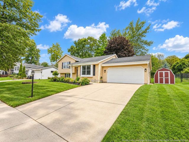 2530 N University DRIVE, Waukesha, WI 53188