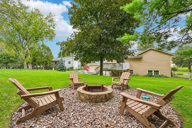 2530 N University DRIVE, Waukesha, WI 53188