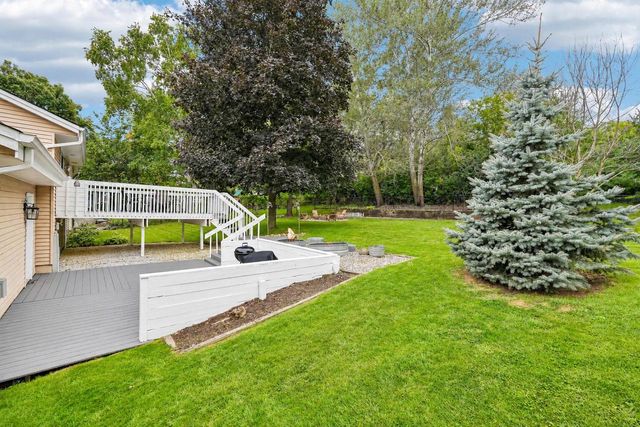 2530 N University DRIVE, Waukesha, WI 53188
