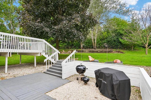 2530 N University DRIVE, Waukesha, WI 53188