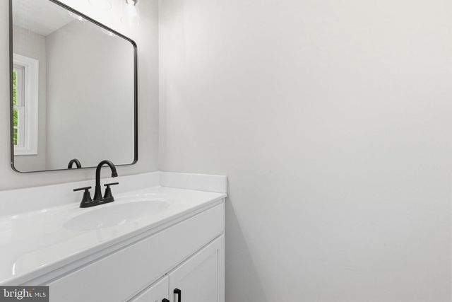40 JOHN TUCKER RD, Madison, VA 22727